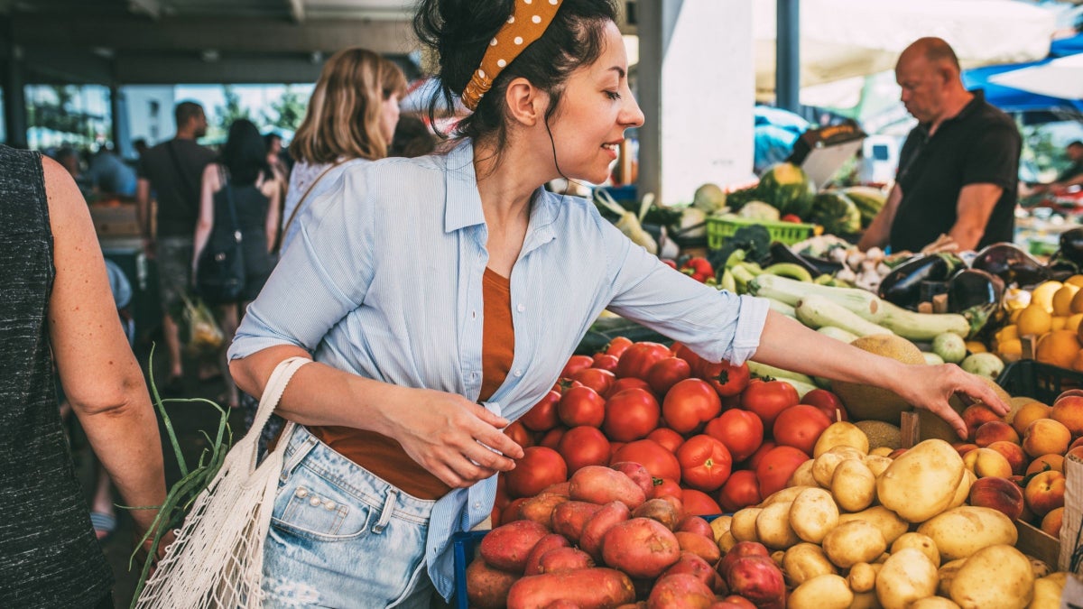 Here's What a Nutrition Expert Wants You to Know About Organic Produce