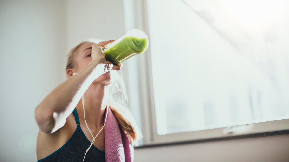 I'm a Registered Dietitian. Here's What You Need to Know About Athletic Greens