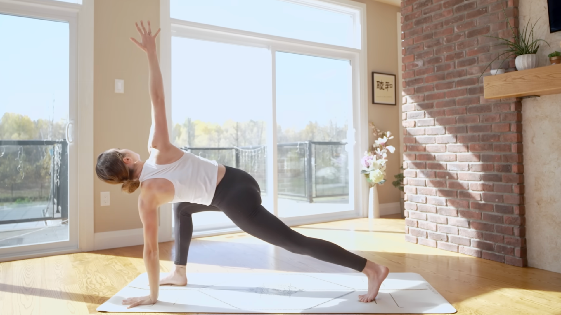 10-Minute Yoga for the Midday Reset You (Desperately) Need