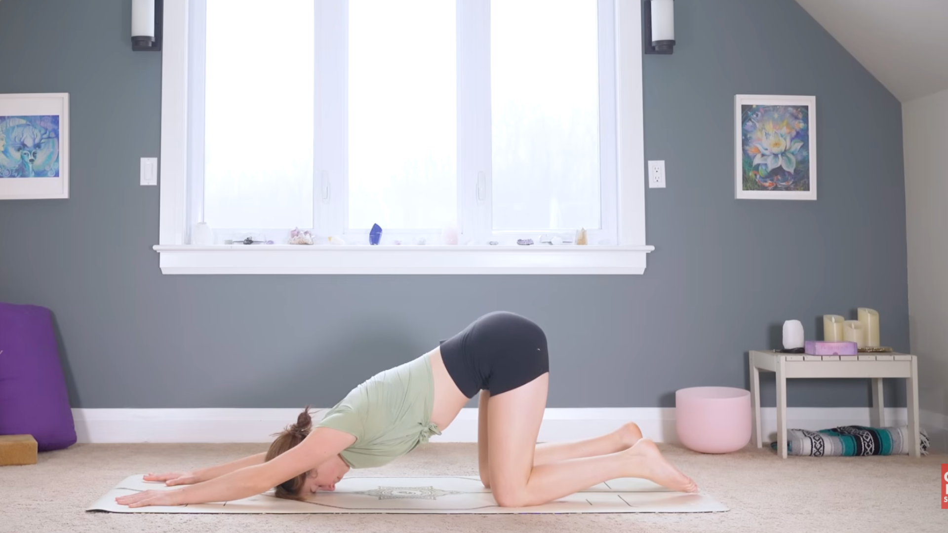 10-Minute Morning Yoga to Release That Nagging Tightness in Your Back