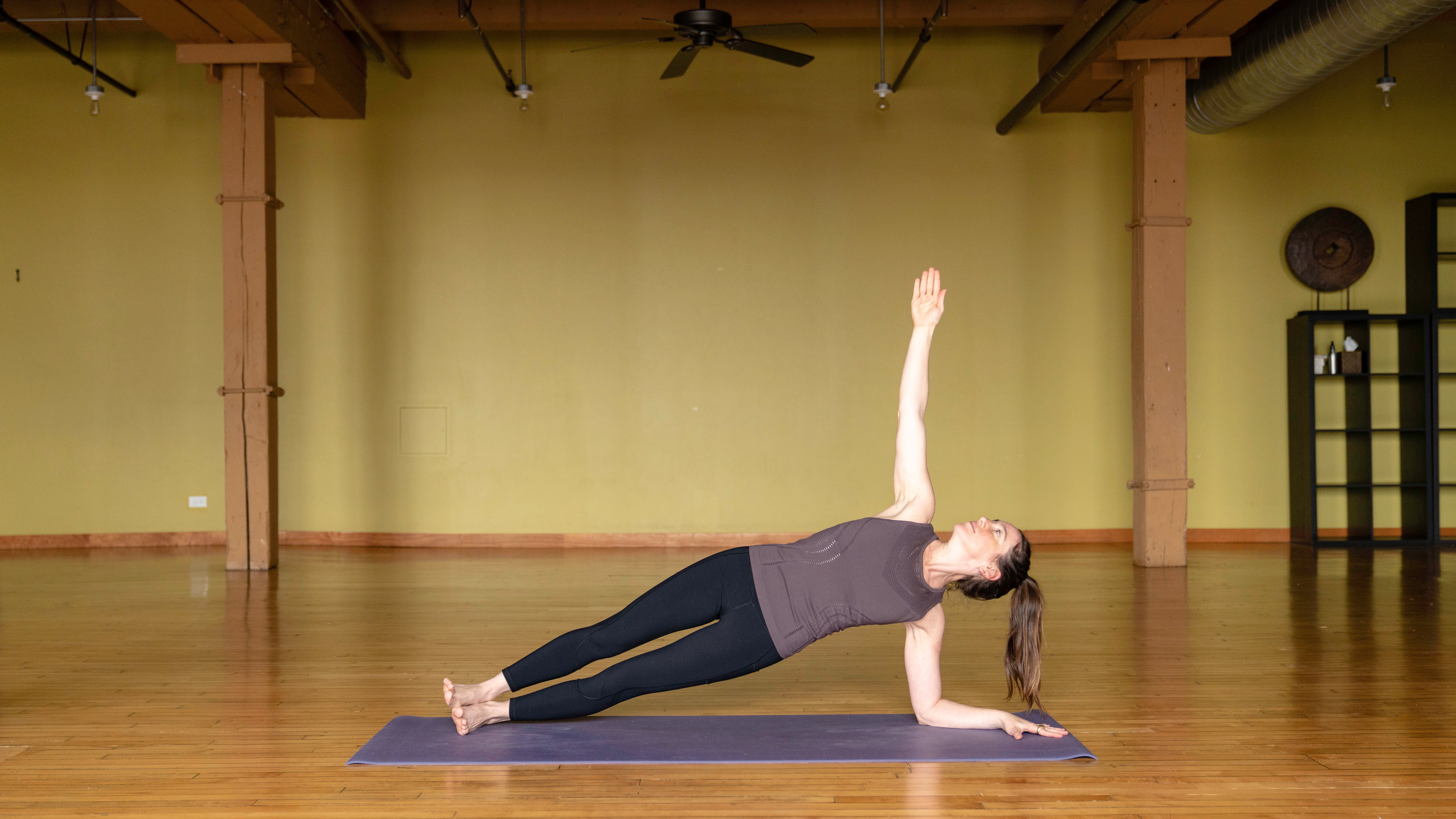 CCD06695 Forearm Plank